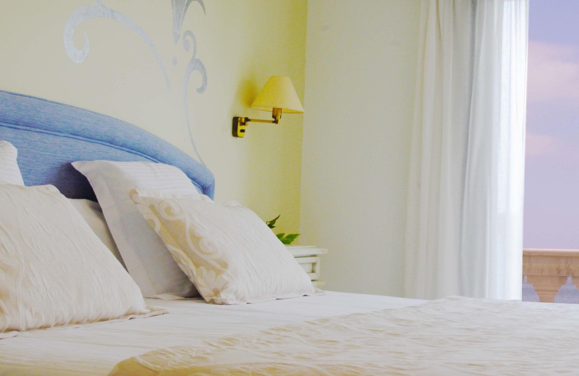 Apartments Galeon Suites Port de Pollenca Εξωτερικό φωτογραφία